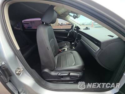 2021 Volkswagen Passat 2.0T SE - zdjęcie 8 z 37 - miniatura