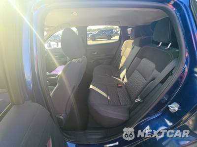 2025 Nissan Kicks SV - zdjęcie 19 z 28 - miniatura