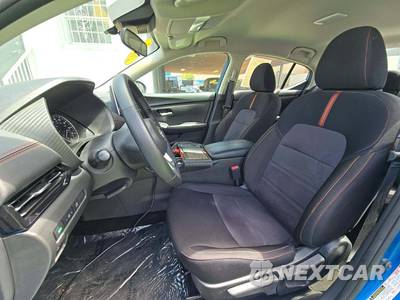 2025 Nissan Sentra SR - zdjęcie 7 z 12 - miniatura