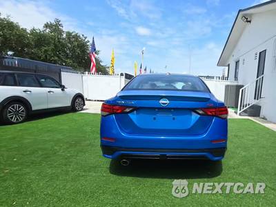 2025 Nissan Sentra SR - zdjęcie 5 z 12 - miniatura
