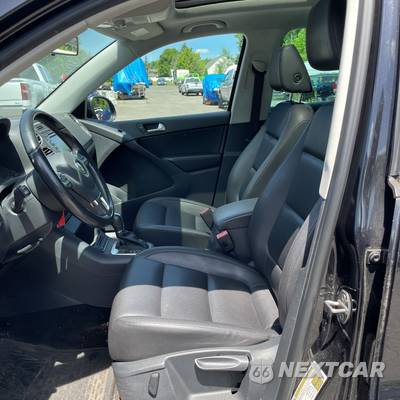 2013 Volkswagen Tiguan SE w/Sunroof & Navigation - zdjęcie 31 z 59 - miniatura