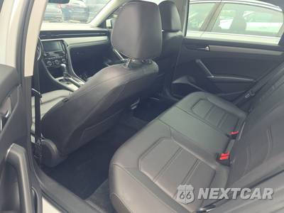 2020 Volkswagen Passat 2.0T SE - zdjęcie 13 z 23 - miniatura