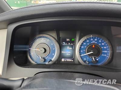 2019 Toyota Sienna XLE 8-Passenger 119.3" WB - zdjęcie 6 z 34 - miniatura