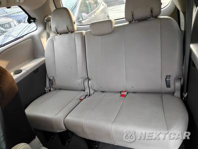 2019 Toyota Sienna XLE 8-Passenger 119.3" WB - zdjęcie 12 z 34 - miniatura