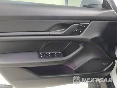 2023 Porsche Taycan - zdjęcie 9 z 32 - miniatura