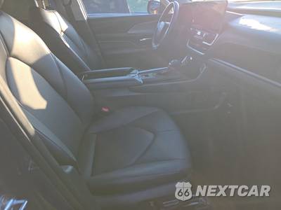 2024 Toyota Grand Highlander XLE - zdjęcie 8 z 37 - miniatura