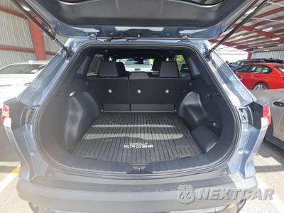 2023 Toyota Corolla Cross Hybrid SE - zdjęcie 17 z 21 - miniatura
