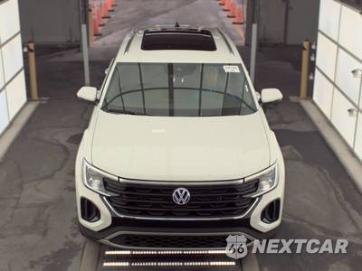 2025 Volkswagen Atlas Cross Sport 2.0T SE w/Technology - zdjęcie 2 z 23 - miniatura