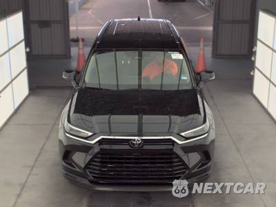 2025 Toyota Grand Highlander XLE - zdjęcie 2 z 31 - miniatura