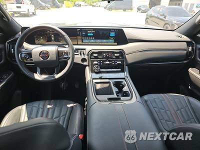 2025 Nissan Armada PRO-4X - zdjęcie 11 z 21 - miniatura