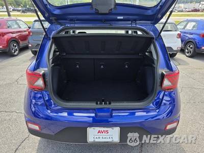 2025 Hyundai Venue SEL - zdjęcie 22 z 32 - miniatura