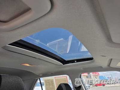 2025 Hyundai Venue SEL - zdjęcie 28 z 32 - miniatura