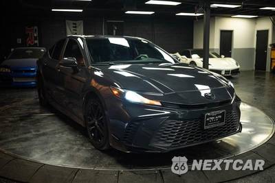 2025 Toyota Camry SE - zdjęcie 5 z 29 - miniatura