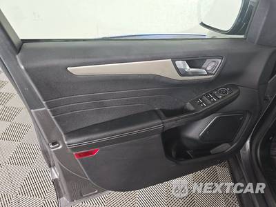 2021 Ford Escape Hybrid SE - zdjęcie 9 z 17 - miniatura