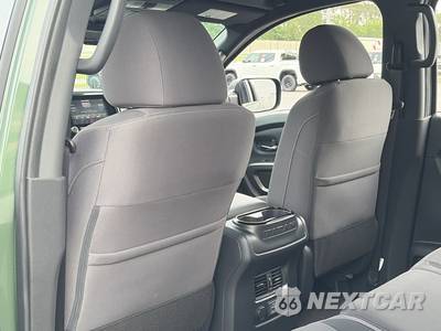 2024 Nissan TITAN SV Crew Cab Short Bed - zdjęcie 14 z 16 - miniatura