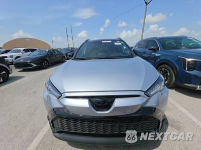 2024 Toyota Corolla Cross Hybrid SE - zdjęcie 2 z 27 - miniatura