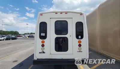 2015 Ford Super Duty E-350 Cutaway DRW - zdjęcie 5 z 20 - miniatura