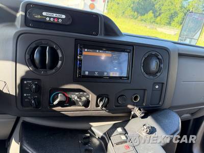 2015 Ford Super Duty E-350 Cutaway DRW - zdjęcie 15 z 20 - miniatura