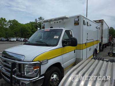 2010 Ford Super Duty E-450 Cutaway DRW