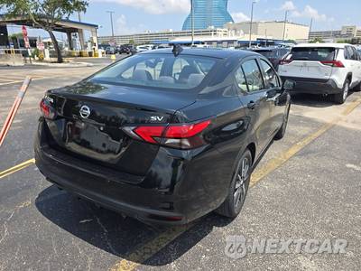 2021 Nissan Versa SV - zdjęcie 4 z 18 - miniatura