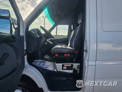 2005 Dodge Sprinter 3500 Cargo Van DRW High Roof 158.0" WB - zdjęcie 9 z 17 - miniatura