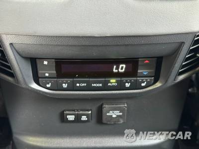 2024 Toyota Sequoia Platinum - zdjęcie 37 z 48 - miniatura