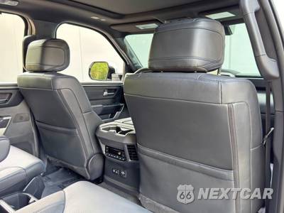2024 Toyota Sequoia Platinum - zdjęcie 39 z 48 - miniatura