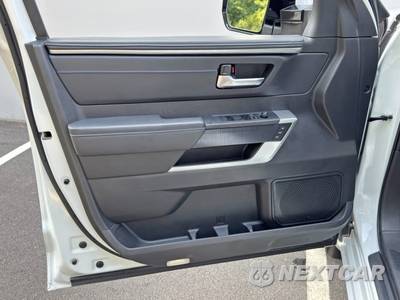 2024 Toyota Sequoia Platinum - zdjęcie 45 z 48 - miniatura