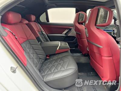 2023 BMW 7 Series Sedan 740i - zdjęcie 40 z 48 - miniatura