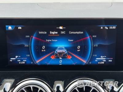 2025 Mercedes-Benz AMG GLA 35 4MATIC - zdjęcie 28 z 48 - miniatura