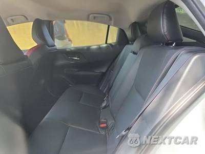 2025 Toyota Prius Plug-In Hybrid XSE - zdjęcie 16 z 21 - miniatura