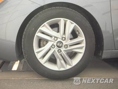 2019 Hyundai Elantra SEL Sedan - zdjęcie 9 z 13 - miniatura