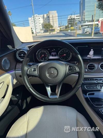 2017 Mercedes-Benz E 300 Sport Sedan - zdjęcie 9 z 33 - miniatura