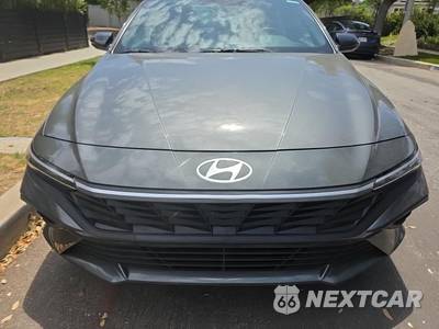 2025 Hyundai Elantra Hybrid SEL Sport - zdjęcie 2 z 22 - miniatura