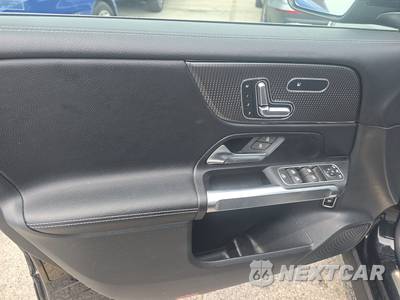 2023 Mercedes-Benz GLB 250 4MATIC - zdjęcie 9 z 32 - miniatura
