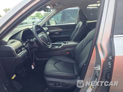 2025 Toyota Grand Highlander XLE - zdjęcie 7 z 27 - miniatura