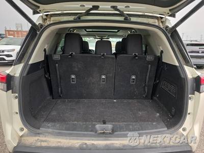 2023 Nissan Pathfinder SV - zdjęcie 19 z 27 - miniatura