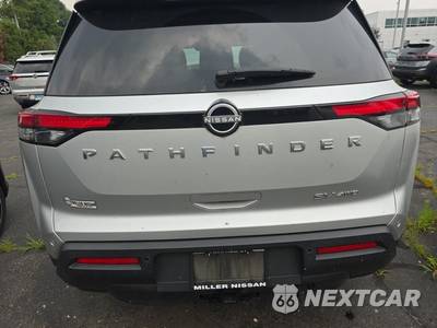 2023 Nissan Pathfinder SV - zdjęcie 6 z 26 - miniatura
