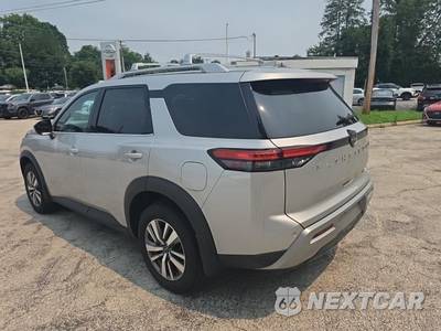 2023 Nissan Pathfinder SL - zdjęcie 7 z 30 - miniatura