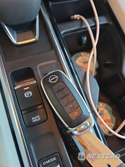 2024 Nissan Pathfinder SL - zdjęcie 24 z 25 - miniatura