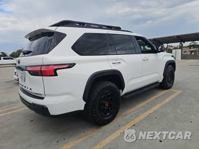 2026 Toyota Sequoia TRD Pro - zdjęcie 4 z 19 - miniatura