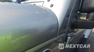 2014 Jeep Wrangler Unlimited Sahara - zdjęcie 18 z 26 - miniatura