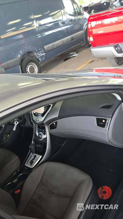 2012 Hyundai Elantra GLS Sedan - zdjęcie 31 z 45 - miniatura