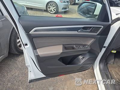 2023 Volkswagen Atlas Cross Sport 3.6L V6 SEL Premium R-Line - zdjęcie 9 z 33 - miniatura