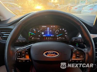 2021 Ford Escape Hybrid SEL - zdjęcie 39 z 41 - miniatura
