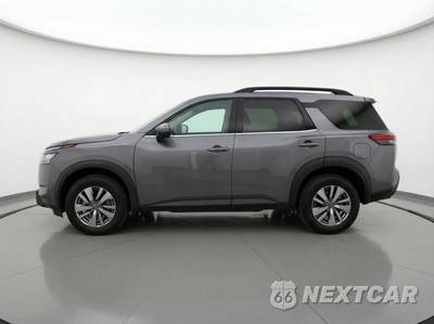 2025 Nissan Pathfinder SV - zdjęcie 4 z 12 - miniatura