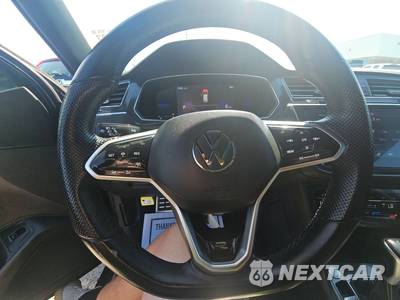 2022 Volkswagen Tiguan SE R-Line Black - zdjęcie 10 z 26 - miniatura