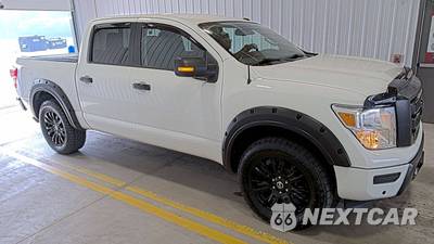 2020 Nissan TITAN SV Crew Cab Short Bed - zdjęcie 3 z 23 - miniatura