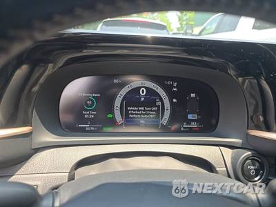 2024 Toyota Crown XLE - zdjęcie 17 z 36 - miniatura