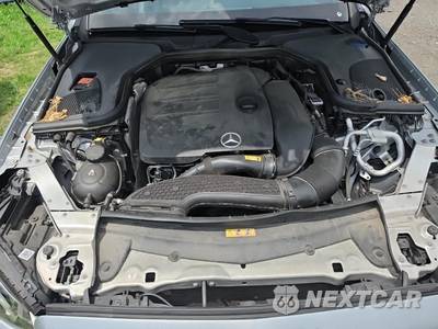 2020 Mercedes-Benz E 350 4MATIC Sedan - zdjęcie 18 z 21 - miniatura